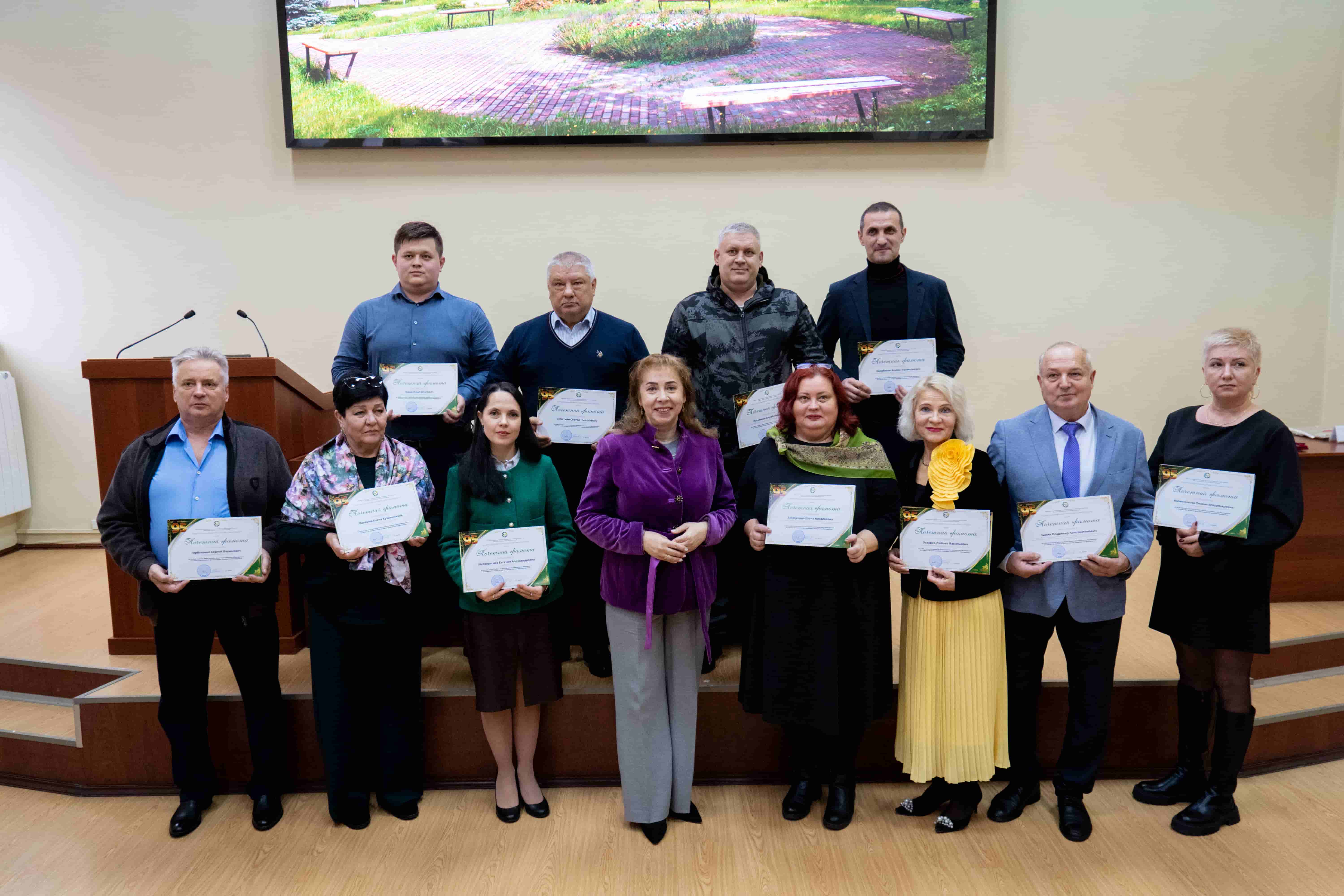 В Университете Вернадского наградили лучших студентов и сотрудников в честь 95‑летия вуза