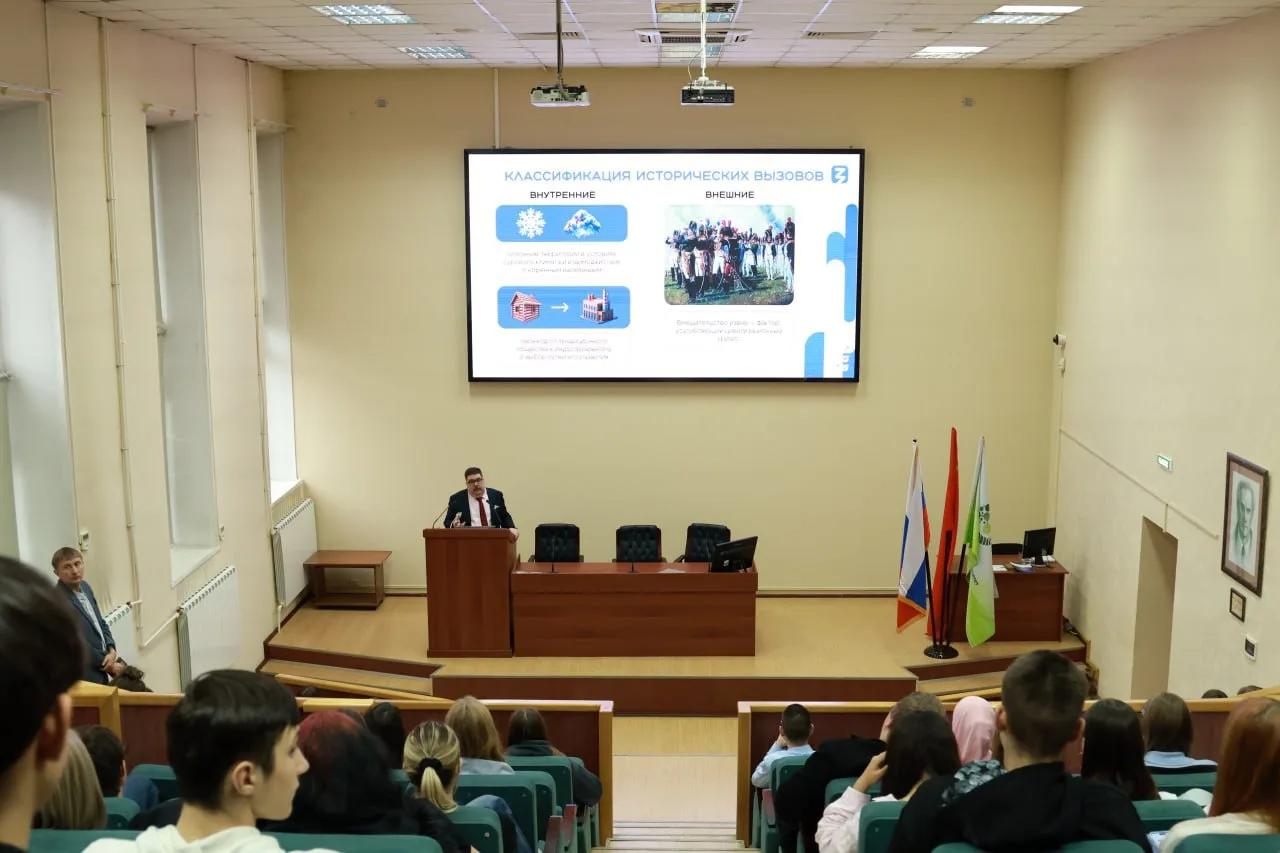 Университет Вернадского принимает участие во втором сезоне Конкурса команд вузов по молодёжной политике