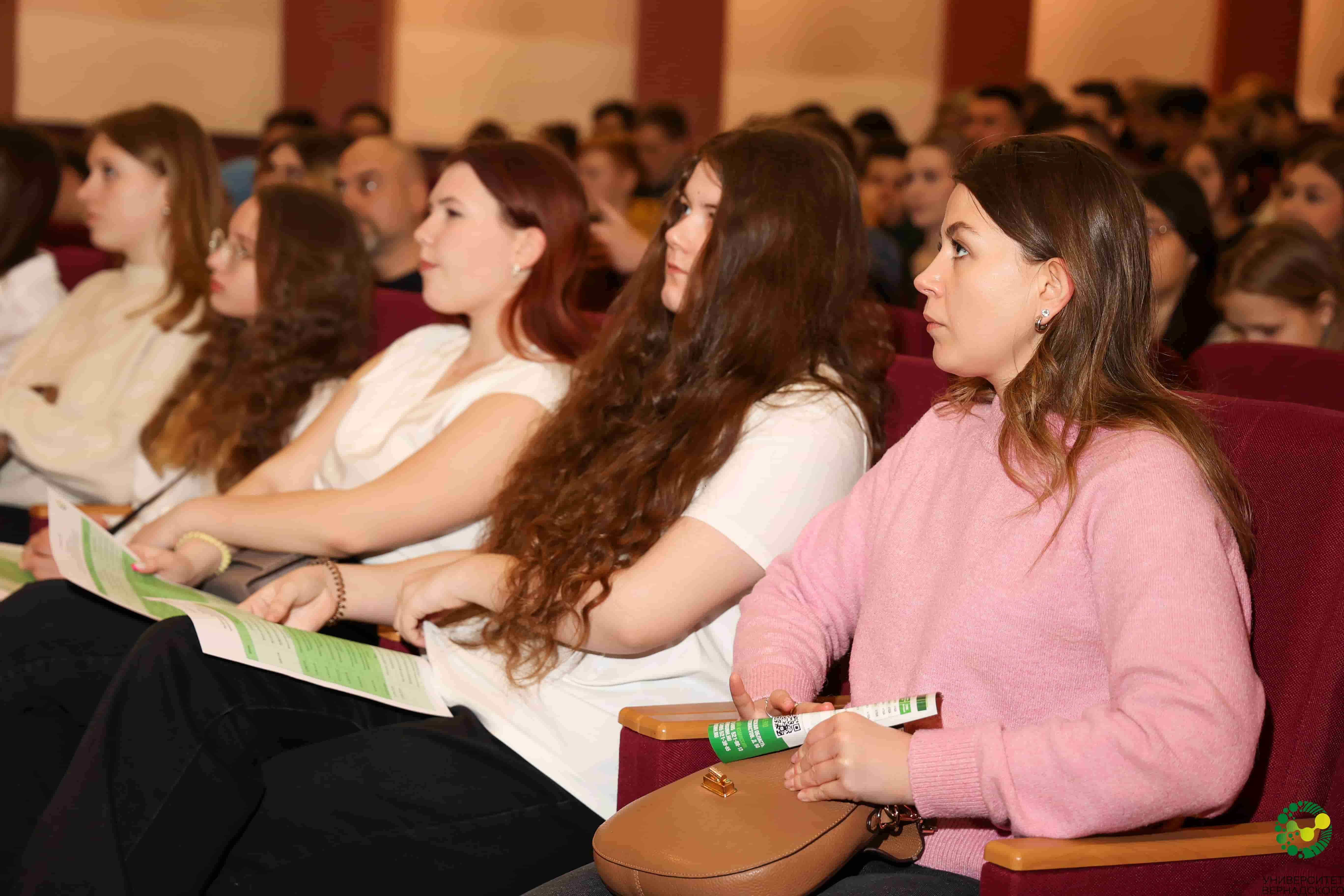 На орбите Вернадского: Университет Вернадского провел День открытых дверей На орбите Вернадского: Университет Вернадского провел День открытых дверей